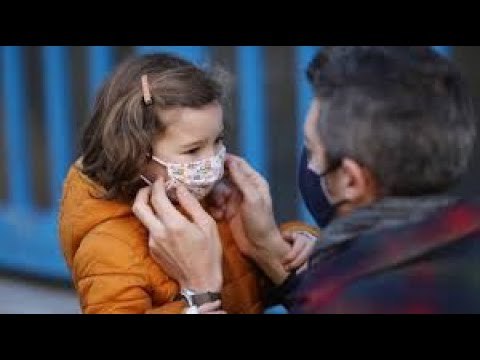 “Enlever le masque dans les cours de récréation”: Martin Blachier tape du point sur la table