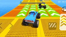Monster Truck Stunt #1 / jump and run on the ramp
