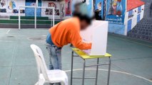 Ecuador inicia votación de balotaje con el sufragio de los reos sin sentencia en firme