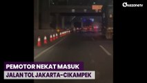 Pemotor Tanpa Helm Nekat Masuk Jalan Tol Jakarta-Cikampek dengan Kecepatan Tinggi