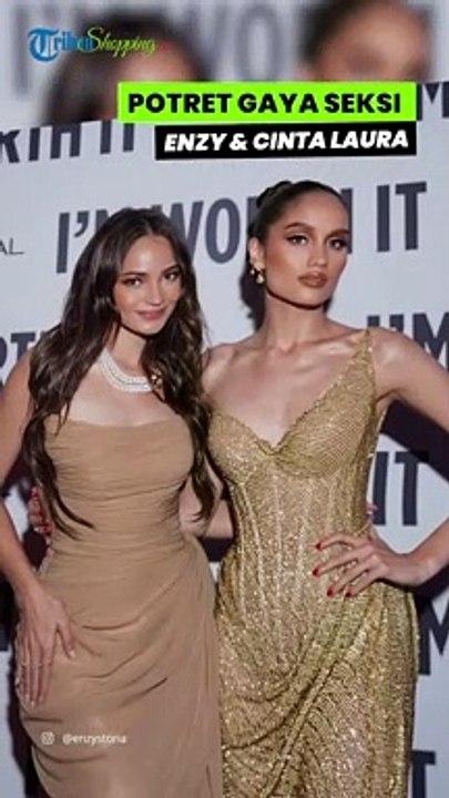 ADU Gaya Enzy Storia & Cinta Laura di Paris Fashion Week, Tampak Seksi Berbalut Gaun Semi Transparan