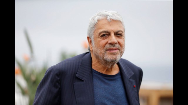 Enrico Macias hospitalisé : au plus mal, le chanteur a quitté la France