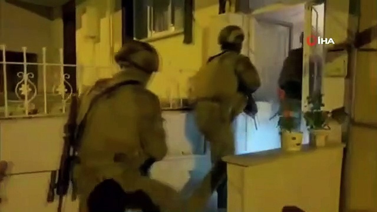 Ministre de l'Intérieur Yerlikaya： ＂Dans le cadre des « Opérations Cages » organisées simultanément dans 8 provinces centrées à Tekirdağ, le crime connu sous le nom de « Gang des Nuages ​​»...