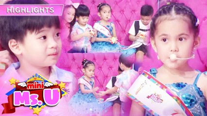 Mini Miss U Ziannah gives Argus a bracelet | It's Showtime Mini Miss U