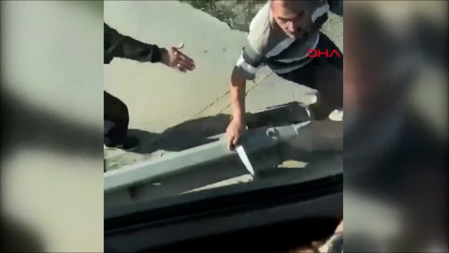 Başakşehir'de trafikte bıçaklı kavga kamerada