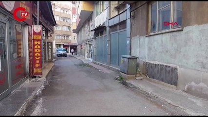 Erzurum'da dehşet Annesi ile ilişkisi olduğunu düşündüğü eski ev sahibini bıçakladı