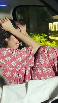 Photographers Capture Janhvi Kapoor Shielding Her Face, Paps Joke, 'Sharma Gaye Kya?'