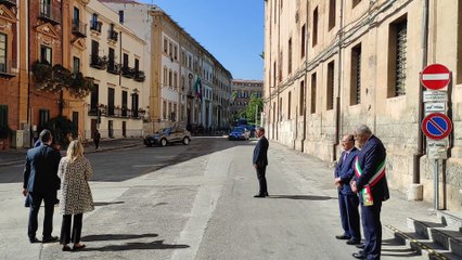 Descargar video: Arrivo di Mattarella a Palermo per il convegno della Corte dei Conti