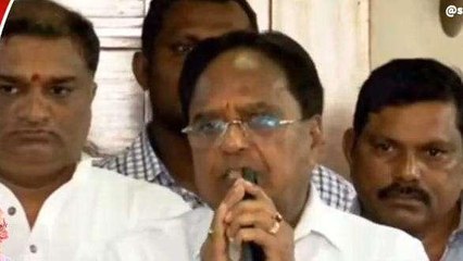 హైదరాబాద్: కన్నీళ్లు పెట్టుకున్న పొన్నాల లక్ష్మయ్య..!