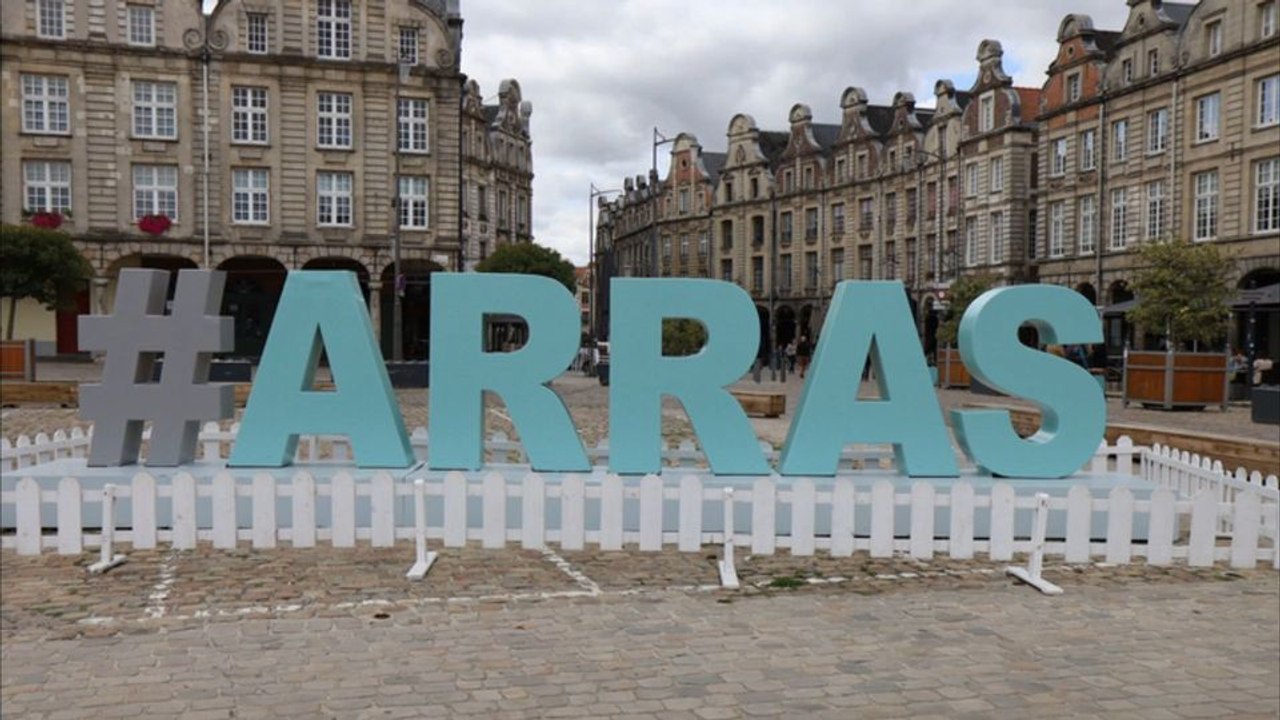 Tödlicher Messerangriff an französischer Schule
