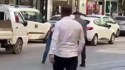 Bursa'da Cadde Ortasında Silahlı Tehdit