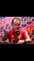 Hinchas exigen la renuncia de Reynoso tras derrota ante Chile