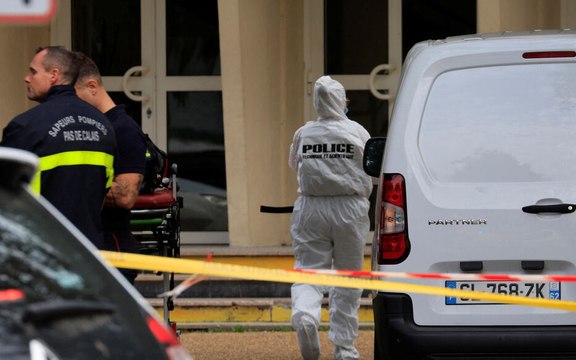 Attaque au couteau dans un lycée à Arras, un professeur tué et deux blessés graves