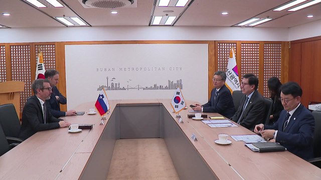 [부산] 박형준 부산시장, 주한 슬로베니아 대사 접견 / YTN