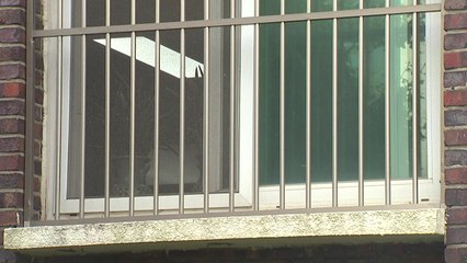 50대 노동자, 크레인과 철제빔 사이 끼여 사망 / YTN