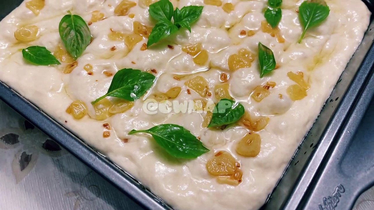 Big Bubble, Italian  Garlic  Focaccia | No Knead Focaccia Recipe By CWMAP Goodies