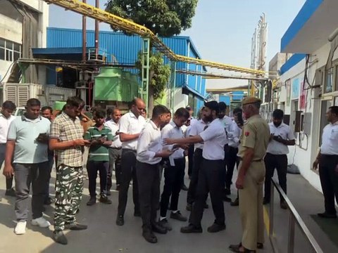 अभियान चलाकर 9695 फोन में डाउनलोड कराई सी विजिल एप, देखें वीडियो