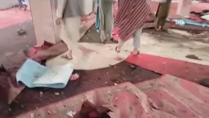 Afganistan'da Cuma Namazı Sırasında Camiye Bombalı Saldırı