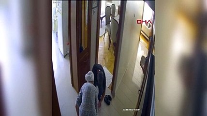 Raşit Çetiner'in annesini dolandırdılar!