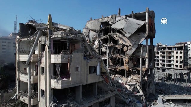 Drone Footage | Israeli warplanes destroyed the Rimal neighbourhood in Gaza Strip