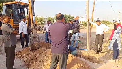 मिली धमकी, सडक़ को हाथ लगाया तो फिर देख लेना अपने अंजाम, पहुंची पुलिस