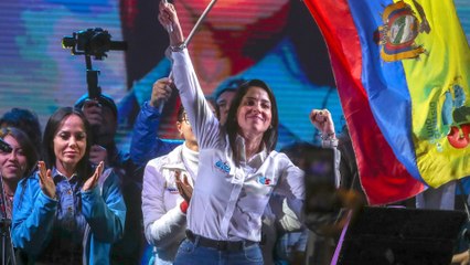 Ella es Luisa González, la candidata del correísmo que busca convertirse en la primera mujer presidente de Ecuador