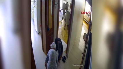 La mère du footballeur Raşit Çetiner a été escroquée