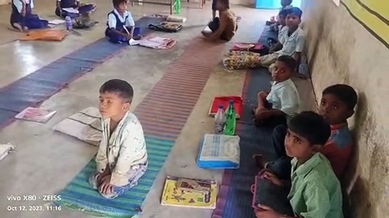 एक अतिथि शिक्षक के भरोसे चल रहा प्राथमिक विद्यालय गवालदरा