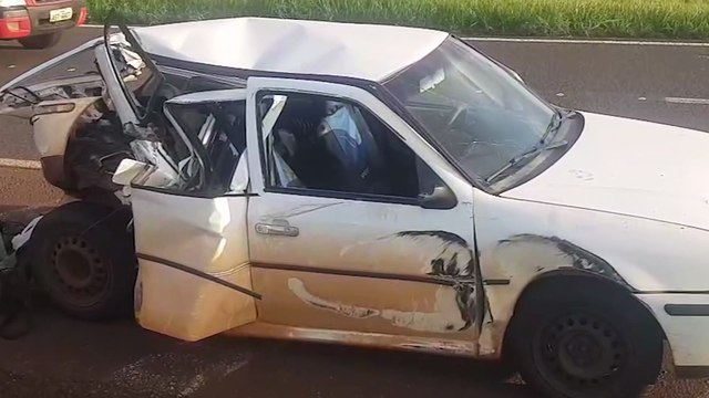 Acidente seguido de capotamento é registrado na BR-467 em Cascavel