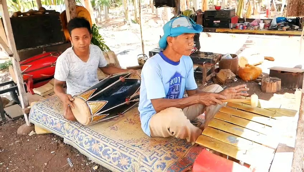 Warga Kawulo Pelestari Budaya bersama para warganya.