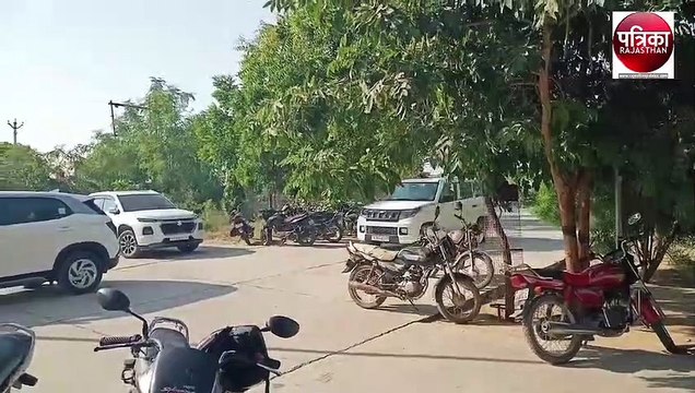 यहां आरोपी पुलिस अफसर बोला : इनाम में देने के लिए रखे थे शराब के कार्टन, पढ़े पूरा मामला