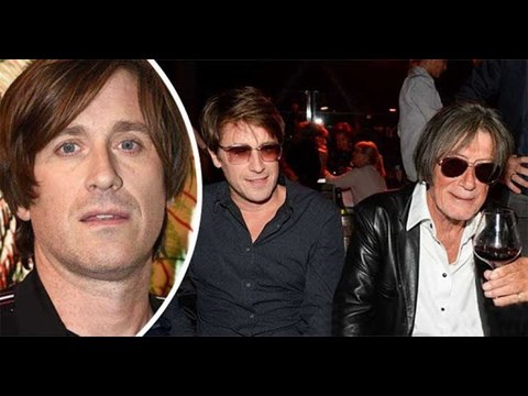 Thomas Dutronc accusé par son père “Jacques Dutronc” de trahison.