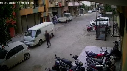 Aranan hükümlü hırsızlık yapınca yakalandı: Kaçma anı kamerada