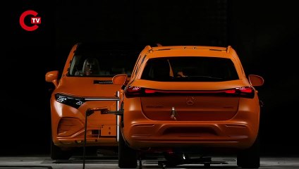 Mercedes-Benz'den dünyanın ilk halka açık iki araçlı elektrikli çarpışma testi