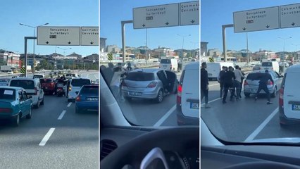 Düğün konvoyuna tepki gösterdi, saldırıya uğradı