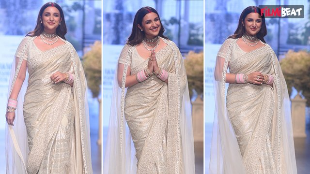 Lakme Fashion Week: Newlyweds Parineeti Chopra ने सिन्दूर, चूड़ा और Saree पहने किया Ramp Walk! #Video