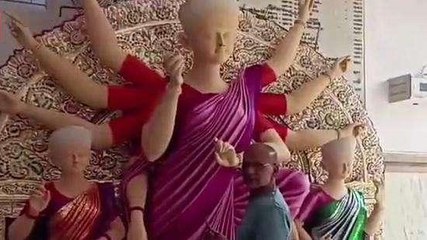 मुंगेर: दुर्गा पूजा पर बाजारों में जमकर खरीदारी, प्रथम स्वरूप शैलपुत्री का है आगमन