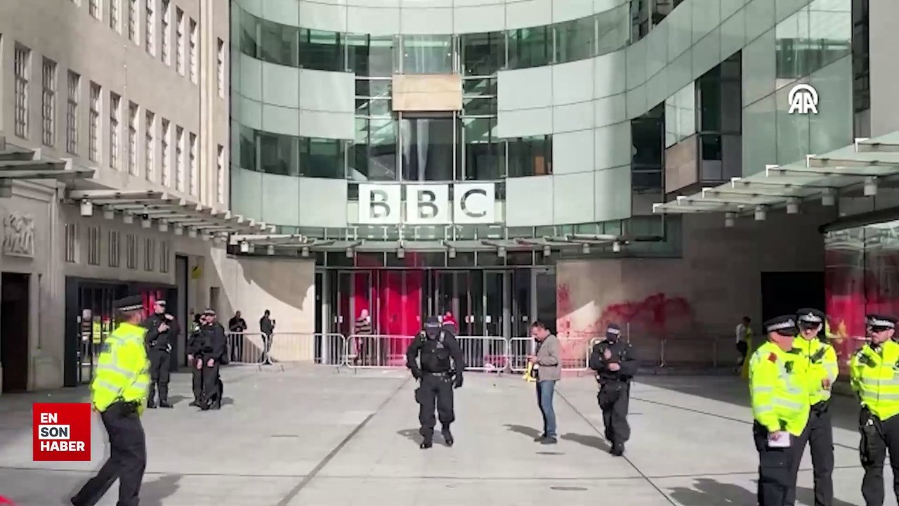 İsrail-Filistin çatışmaları: BBC binası kırmızıya boyandı