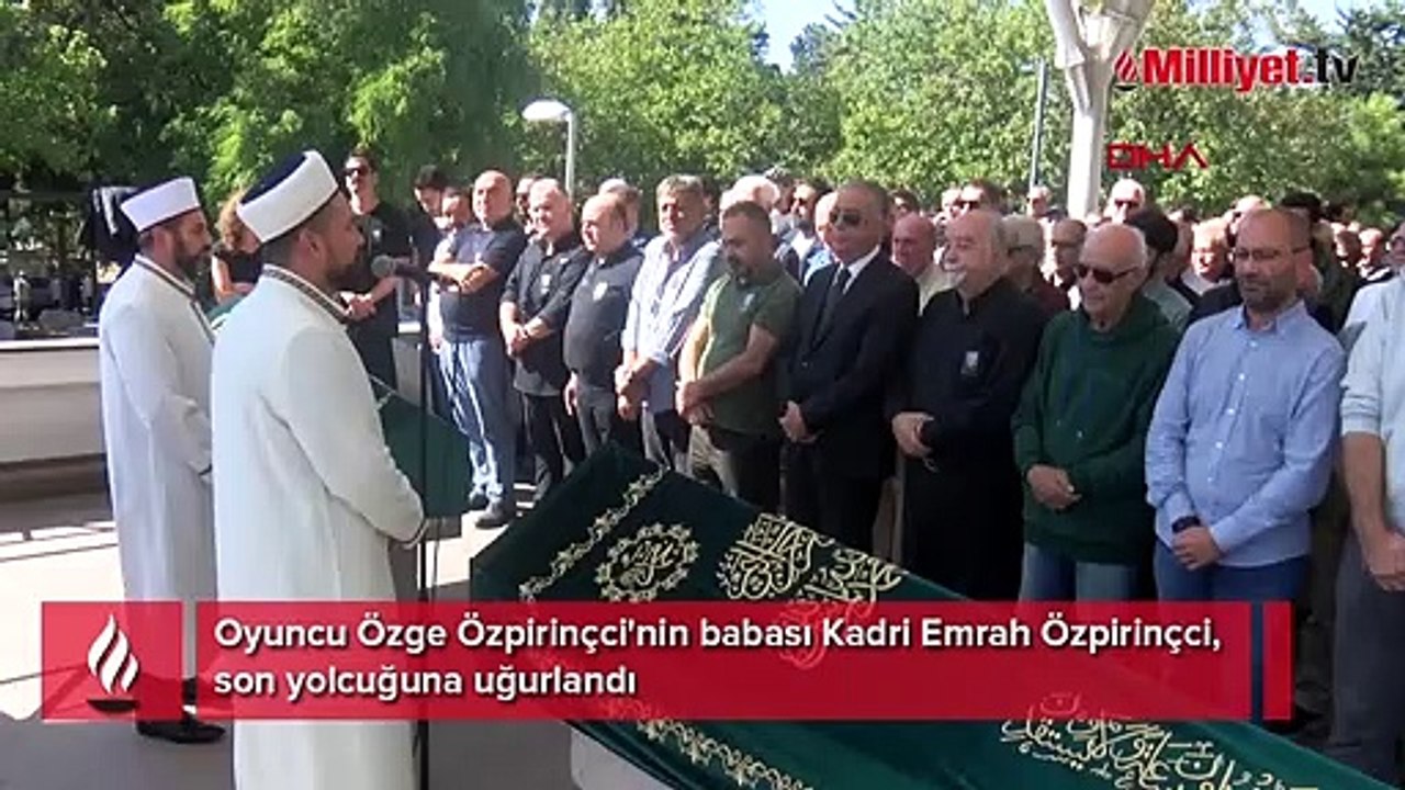 Özge Özpirinçci'den babasına veda! Oyuncu arkadaşları yalnız bırakmadı