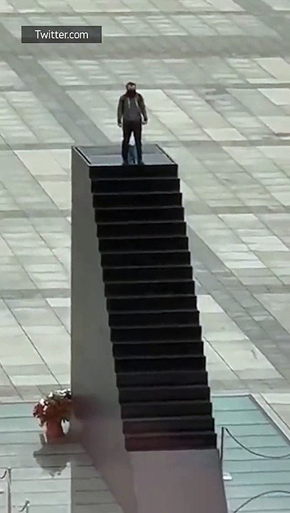 Suicide Bomb Panic in Warsaw, Poland