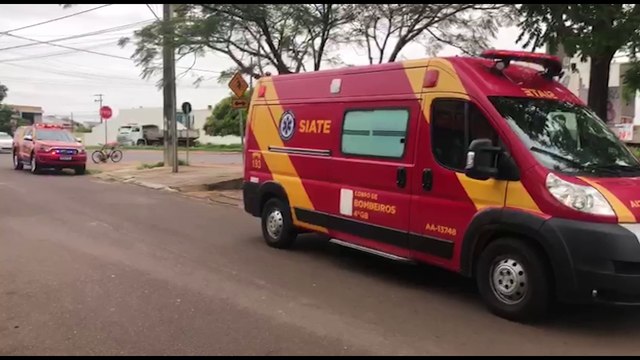 Idoso tem lesão na cabeça após ser atingido por motocicleta na Avenida Tito Muffato