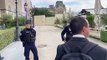 Polícia francesa faz cerco após ameaça de bomba no Museu do Louvre, em Paris