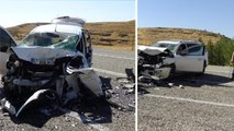 Batman'da, 2 otomobilin kafa kafaya çarpıştığı kazada 8 yaralı