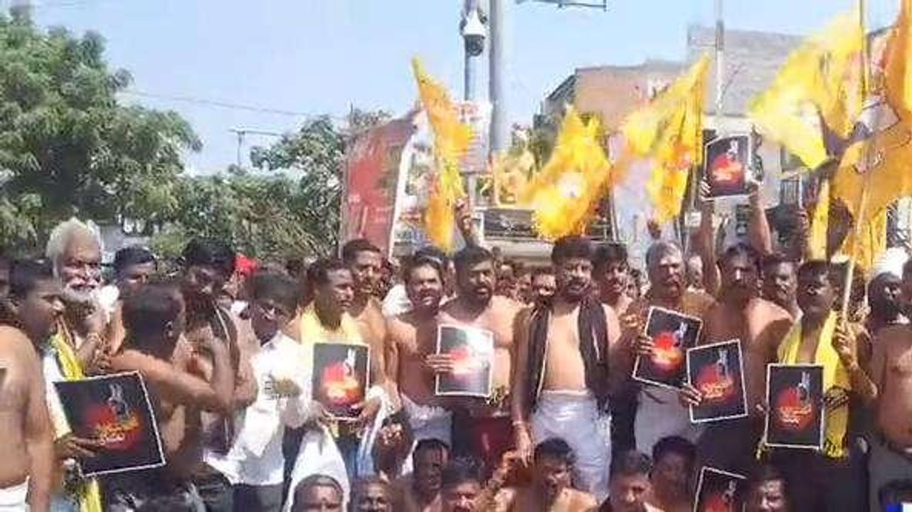 శ్రీ సత్యసాయి జిల్లా: అర్థనగ్న ర్యాలీతో భారీ నిరసన