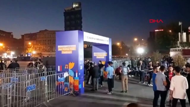 Le ministère de la Culture et du Tourisme a annoncé que les concerts et spectacles du Sur Culture Road Festival ont été annulés.