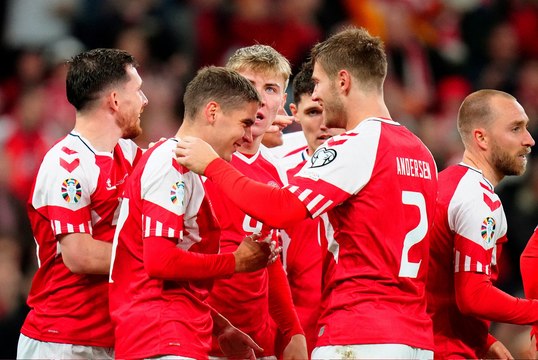 EN HL EURQ DEN KAZ 141023