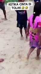 Maen bola nya kyk gini 