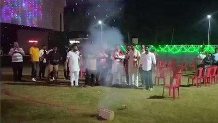 देवास: भारत ने पाकिस्तान पर जीत की दर्ज, सांसद ने की आतिशबाजी