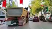Bağdat Caddesi'nde trafik kurallarını ihlal eden hafriyat kamyonu şoförü yakalandı