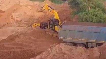 पन्ना: रेत का अवैध रूप से किया जा रहा था परिवहन